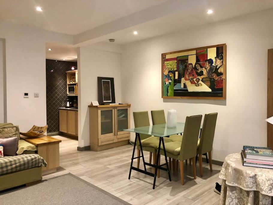 Quiet Kensington Flat Ideal For Central ลอนดอน ภายนอก รูปภาพ